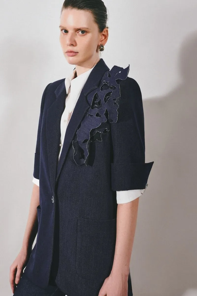 BLACK 3D APPLIQUE FLORAL HALF SLEEVE BLAZER