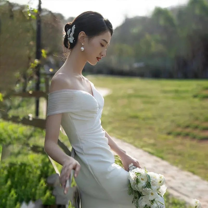 IKERRLAX Korean-Style off-Shoulder Light Wedding Dress Simple Mori Style Fishtail Satin Outdoor Welcome Yarn White Backless Dress Small Tail