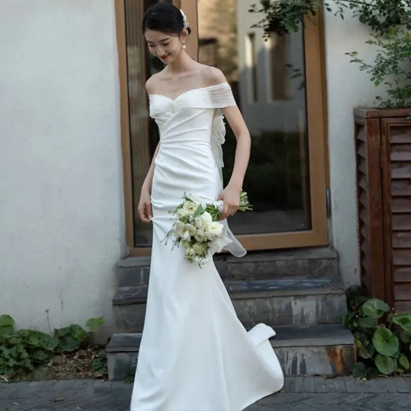 IKERRLAX Korean-Style off-Shoulder Light Wedding Dress Simple Mori Style Fishtail Satin Outdoor Welcome Yarn White Backless Dress Small Tail