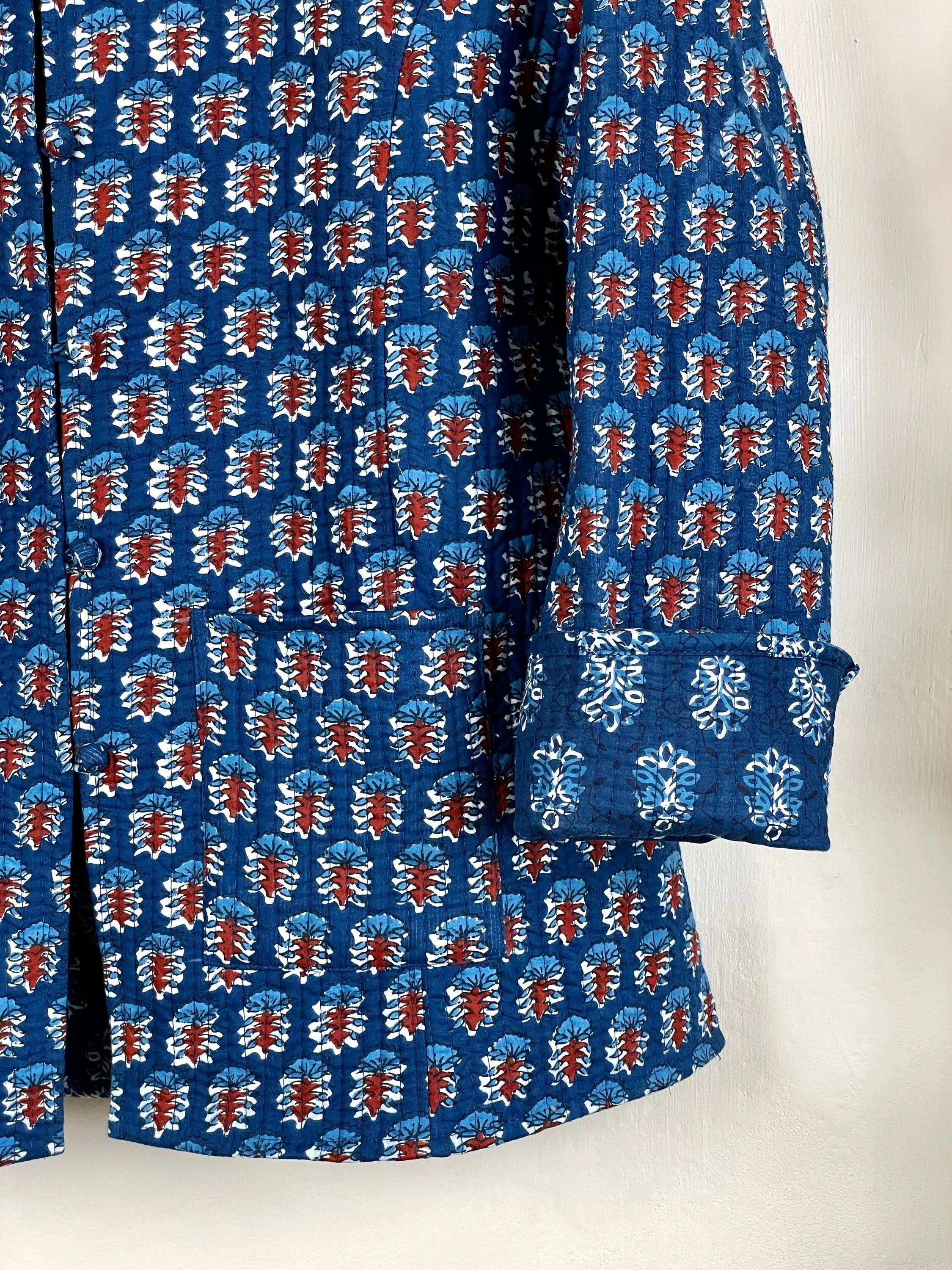 Indian Handmade Quilted Cotton Fabric Jacket Stylish Blue & Red Floral Women's Coat, Reversible Jacket for Her