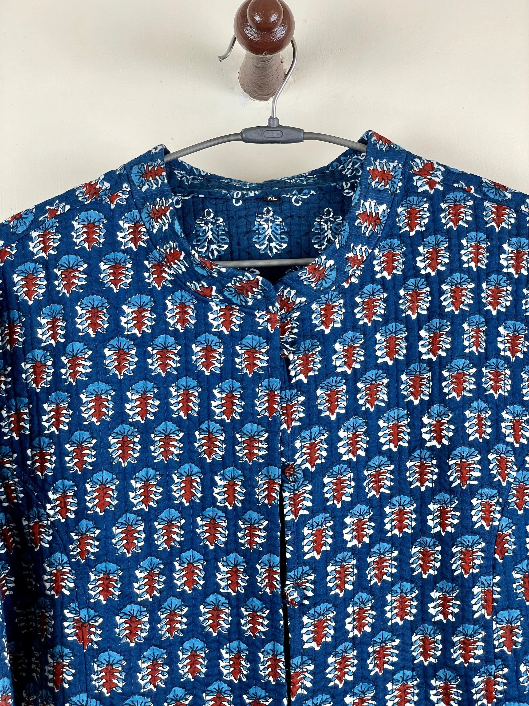 Indian Handmade Quilted Cotton Fabric Jacket Stylish Blue & Red Floral Women's Coat, Reversible Jacket for Her