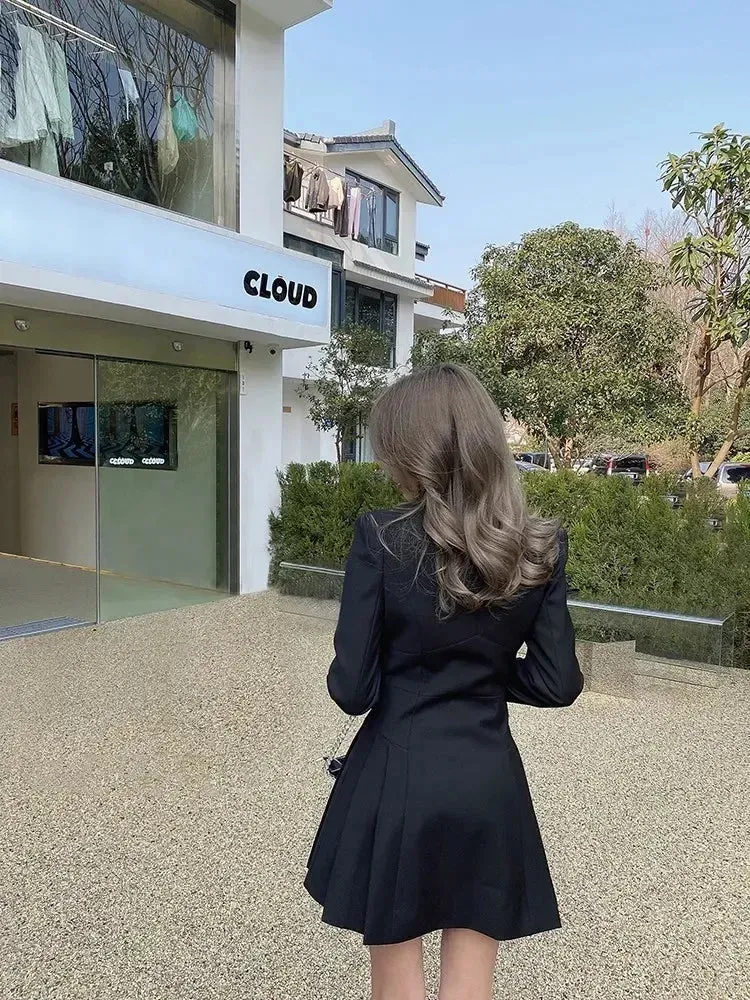 Korean Version of The Workplace Women's Slim Pleated Suit Skirt 2024 Spring New Single-breasted Black Temperament Waist Dress