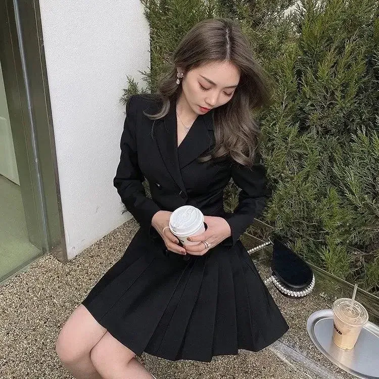 Korean Version of The Workplace Women's Slim Pleated Suit Skirt 2024 Spring New Single-breasted Black Temperament Waist Dress