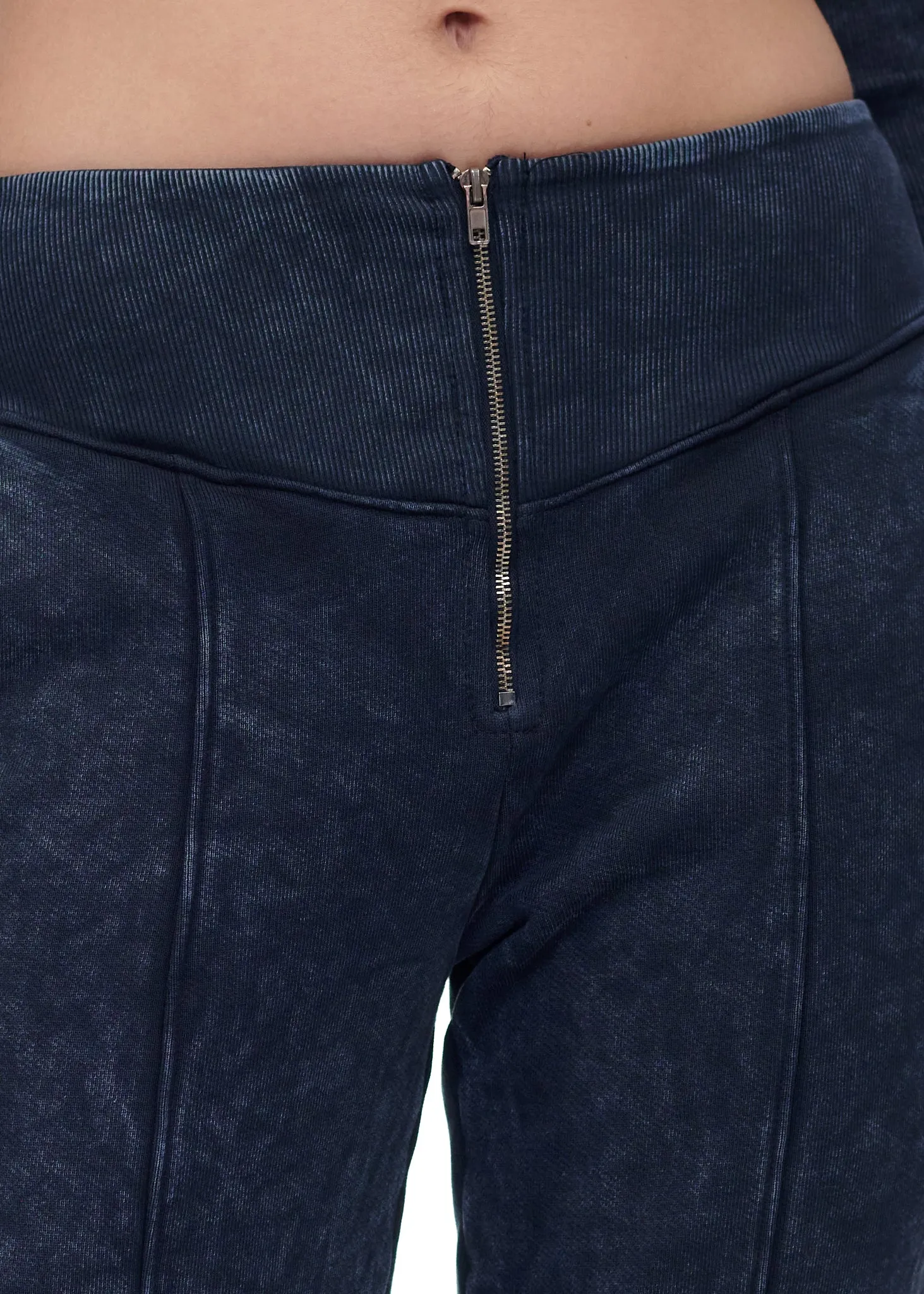 VIAVIA Ribbed Sweat Pant In Washed Navy